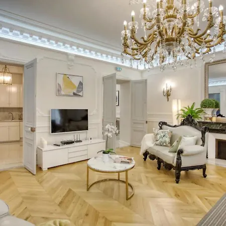 Saphir Tour Apartment *